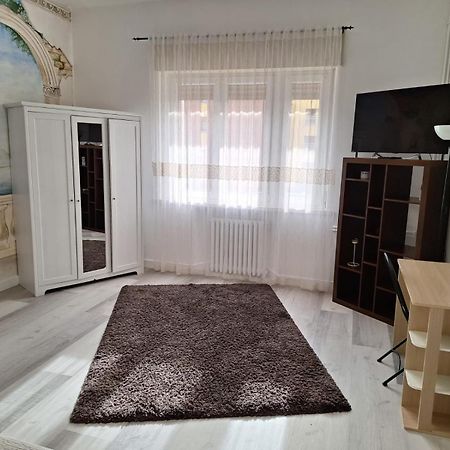 Giada Rooms 佩斯基耶拉德加达 外观 照片