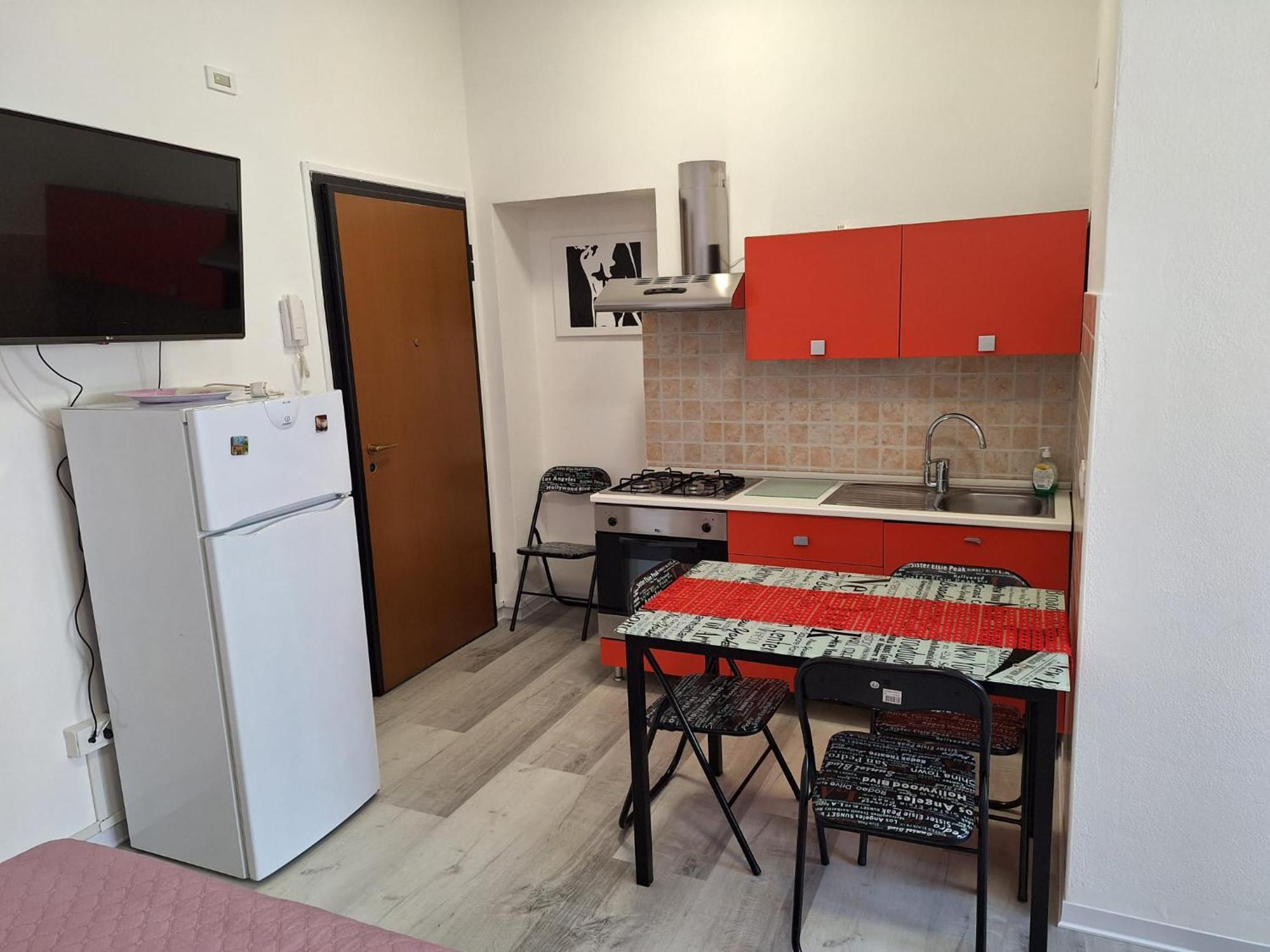 Giada Rooms 佩斯基耶拉德加达 外观 照片