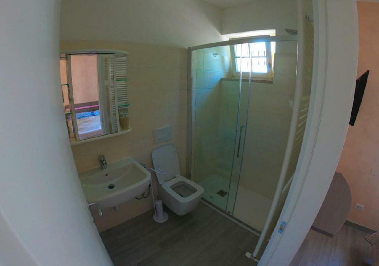 Giada Rooms 佩斯基耶拉德加达 外观 照片