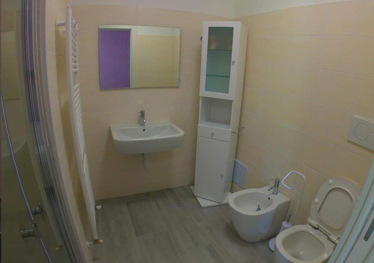 Giada Rooms 佩斯基耶拉德加达 外观 照片